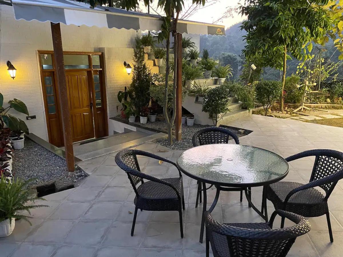 Saraiville- Luxury Riverside Cottages Dehradun Bagian luar foto