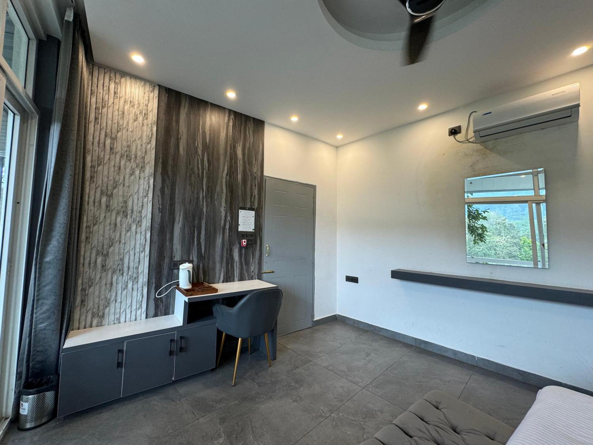 Saraiville- Luxury Riverside Cottages Dehradun Bagian luar foto
